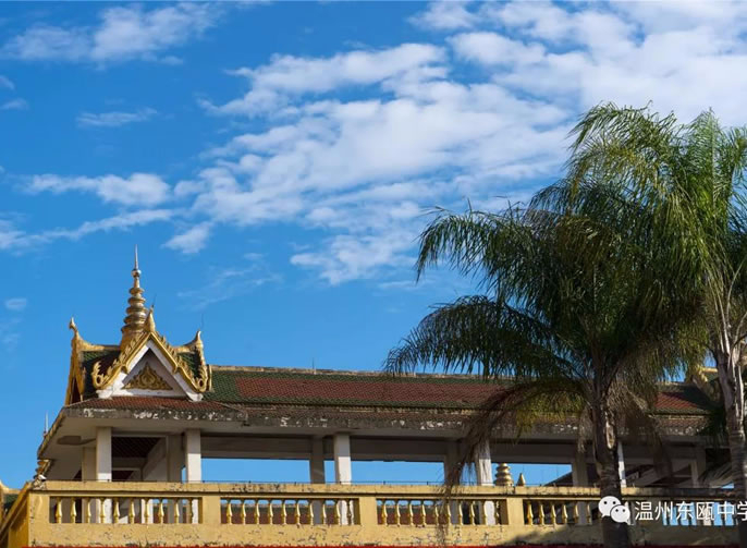 �������ѧ����Ϻǻ��ú��ӵ��ۿ�������������������������ӵ��һ����˸��δ��