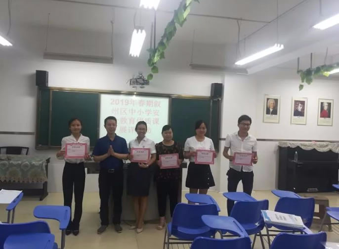 ���˱�����ͻ��-������κ�����_MG������Ϸ������Ӣ����?��̬��Ѷ�����㳽԰ ��������