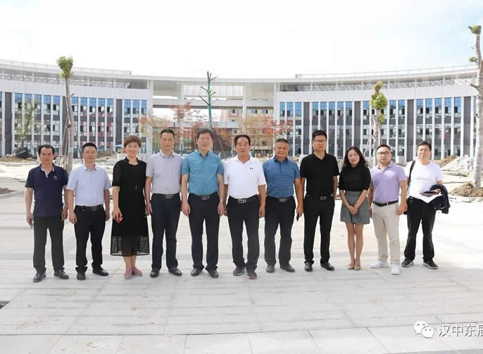 �����б���ͻ��-������κ�����_MG������Ϸ���ƽУ�����ѧУ����ϣ������