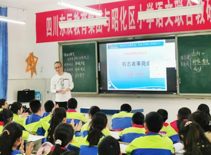 �������ںϡ���������ͻ��-������κ�����_MG������Ϸ���� �����Ч����