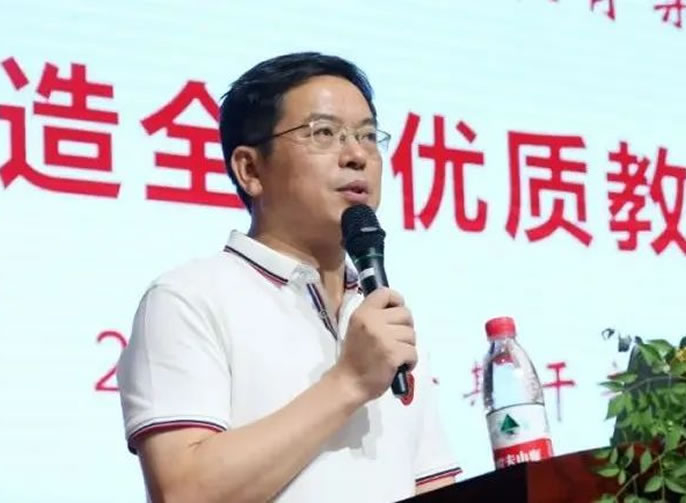 ��У���´�ح���á��������������������������������