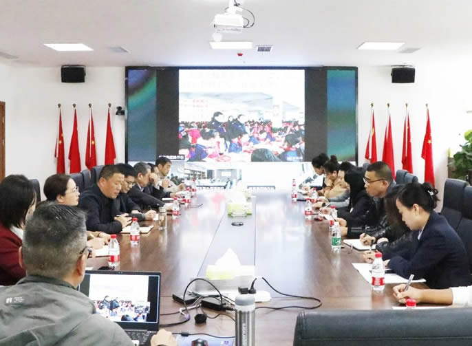 ���ö������� ����ػ�У԰������ʳ����