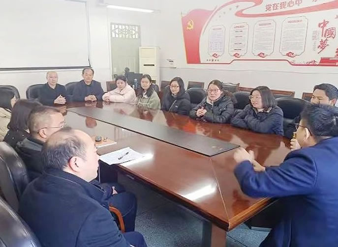 ���������������Ԫ����ѧ��פ��ϯ����������ͻ��-������κ�����_MG������ϷѧУ����ʵ����ʵ