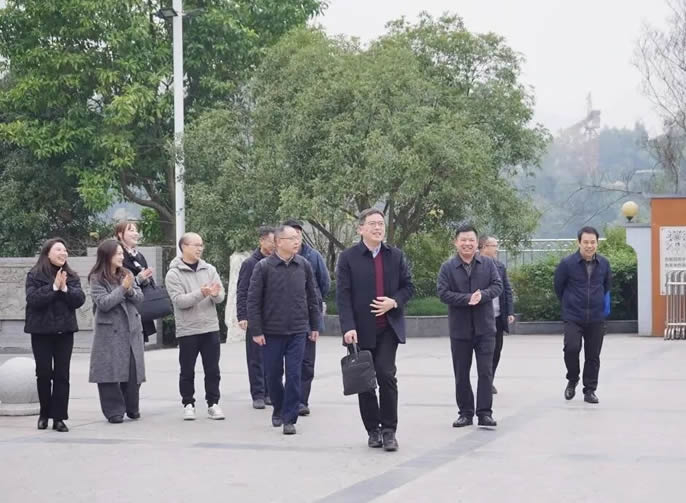 ͬ��ͬ������  �������ͻ��-������κ�����_MG������Ϸ��ͼ��ح�ƽ��У���ִ��ݱ���ͻ��-������κ�����_MG������ϷѧУ�ӵ�